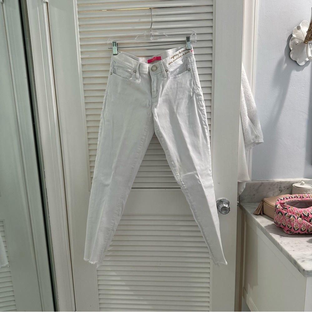 Lilly Pulitzer white jeans